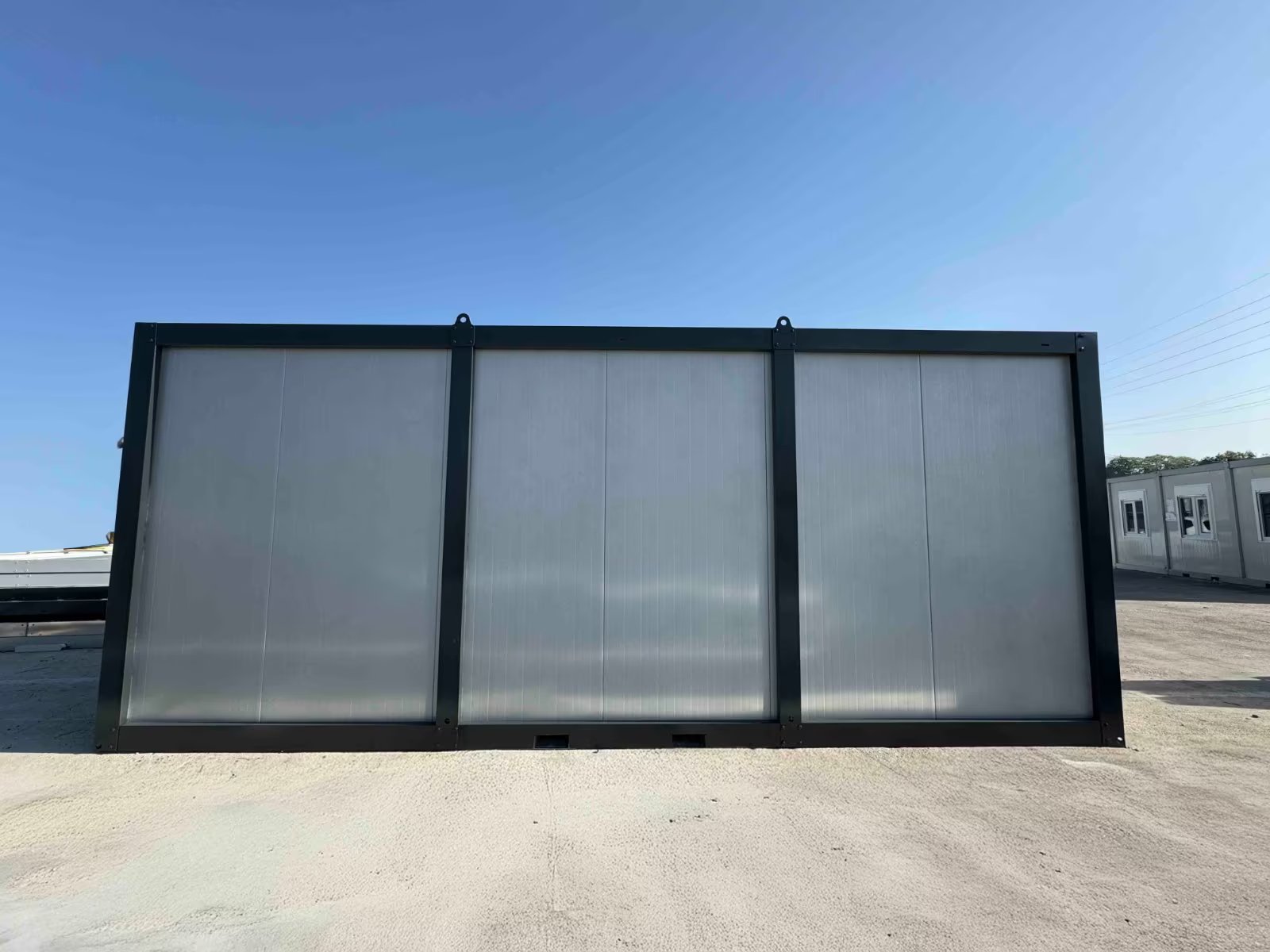 Oficina Modular Equipada y Aislada de 14 m² Oficina Modular Equipada y Aislada de 14 m²