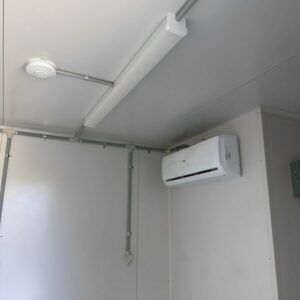 Contenedor de 10 Pies Blanco Modificado con Aire Acondicionado