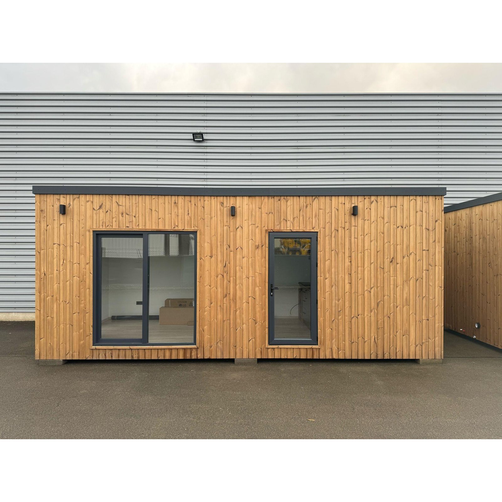 Módulo Habitable de 18 m² Aislado y Equipado Módulo Habitable de 18 m² Aislado y Equipado