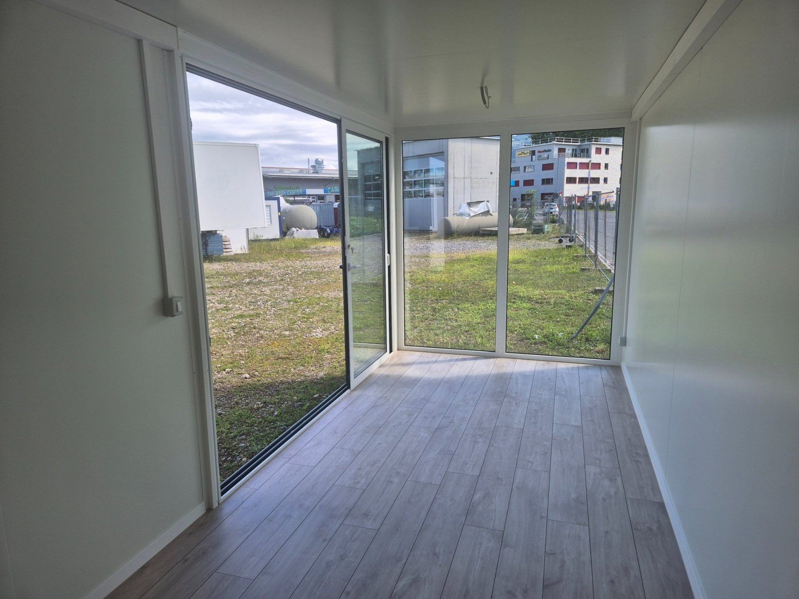 Pabellón Modular Acristalado de 15 m² Pabellón Modular Acristalado de 15 m²